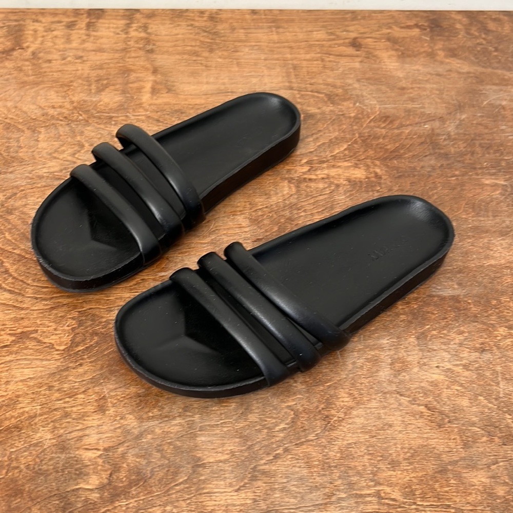 Old navy slides